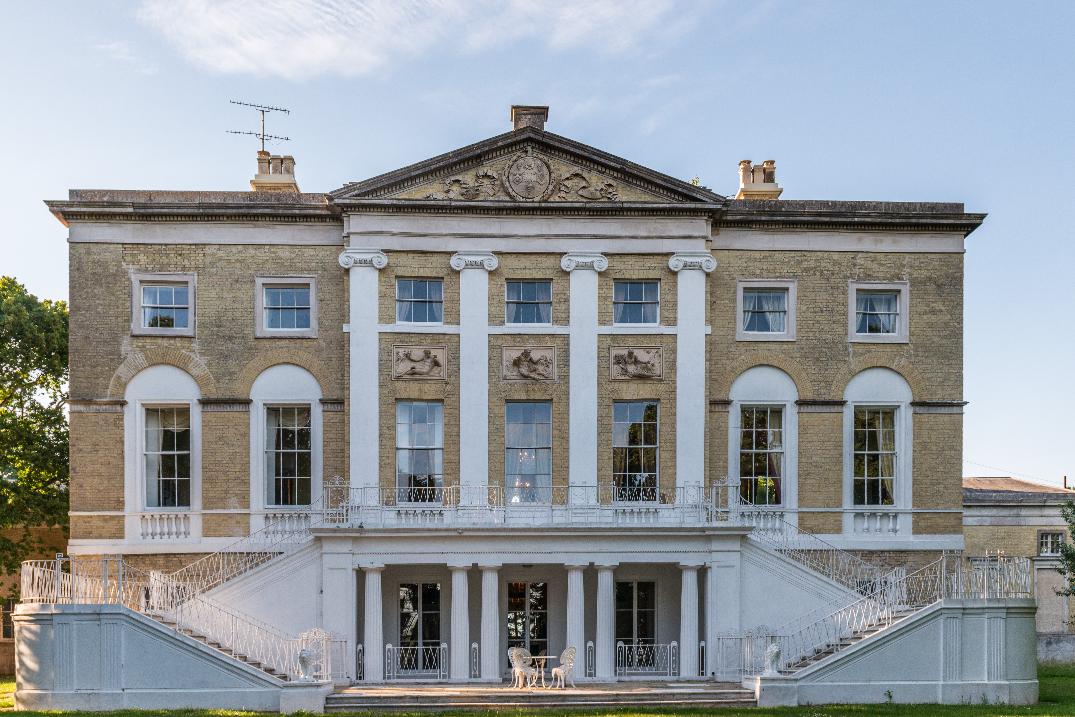 Image 4: Castle Goring Wedding Show