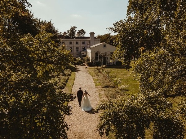 Image 2: Morden Hall Wedding Show