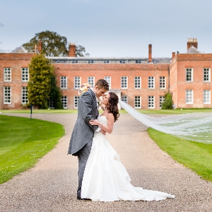 Image 8: Braxted Park Spring Wedding Show