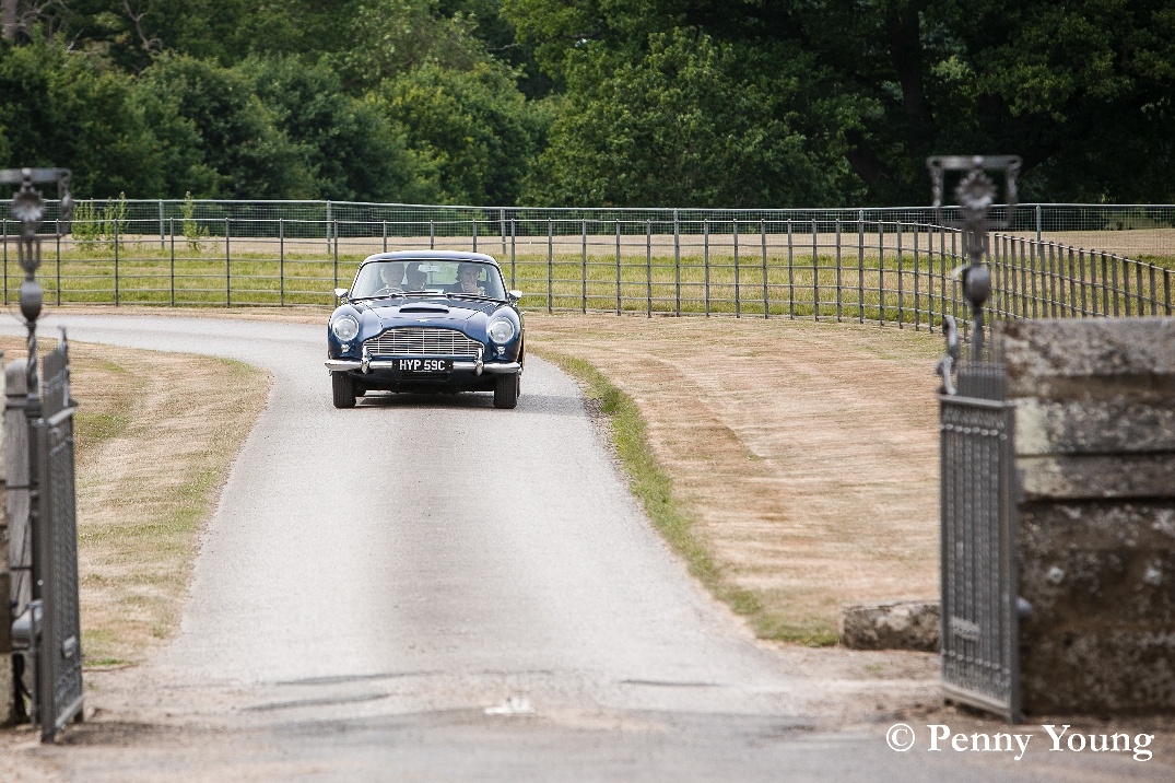 Image 9: Penshurst Place Spring Wedding Show