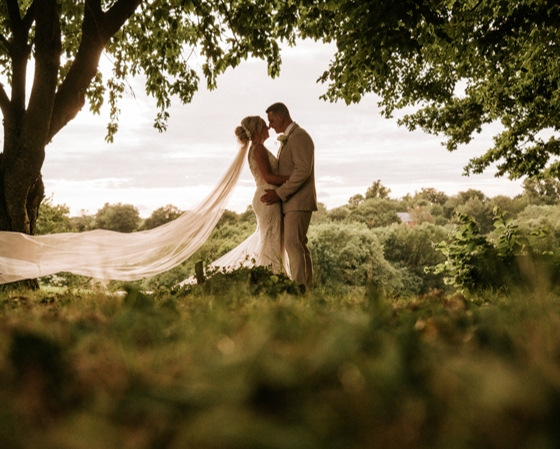 Image 3: Cave Hotel Wedding Show