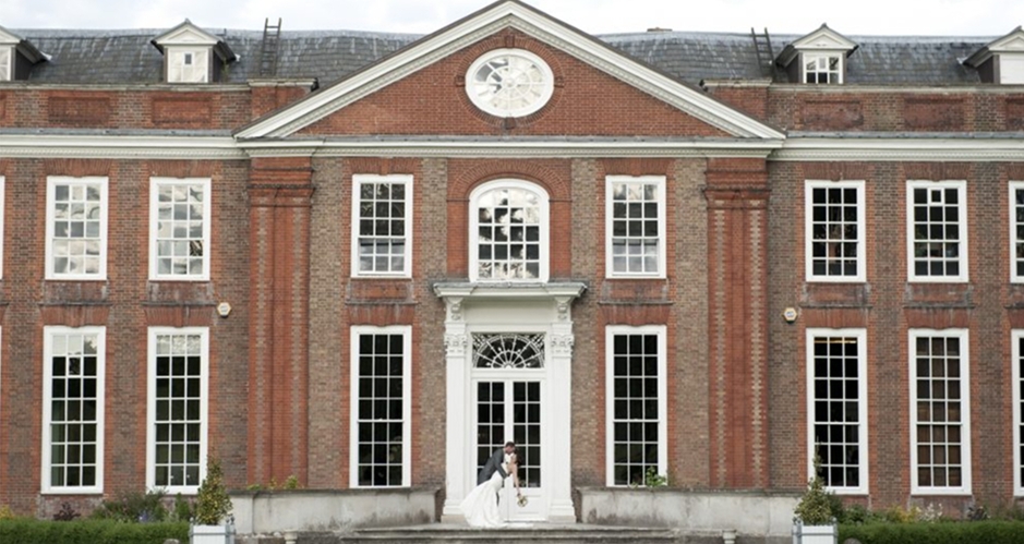 Image 11: Bradbourne House Wedding Show