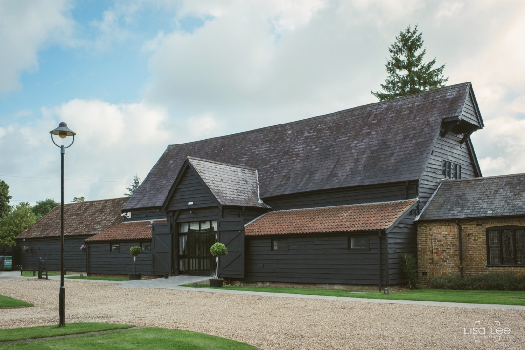 Image 5: Tudor Barn Wedding Show