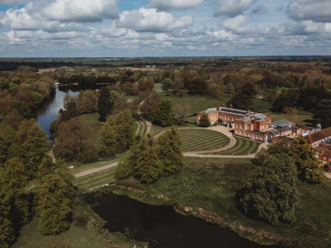 Image 15: Braxted Park Estate Wedding Show