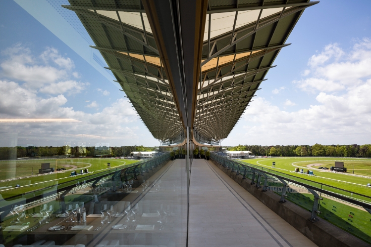 Image 15: Signature Wedding Show at Ascot Racecourse