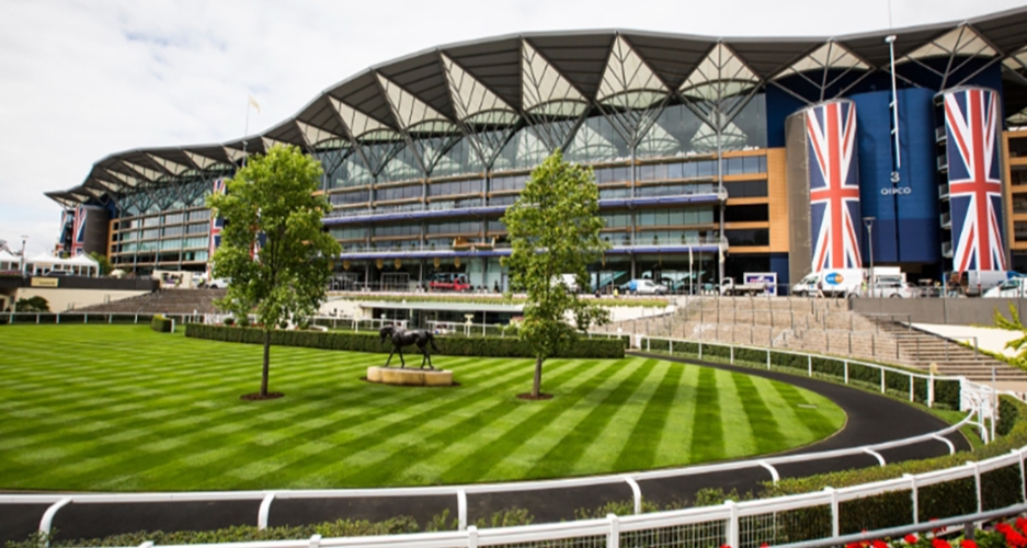 Image 18: Signature Wedding Show at Ascot Racecourse