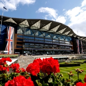 Image 21: Signature Wedding Show at Ascot Racecourse
