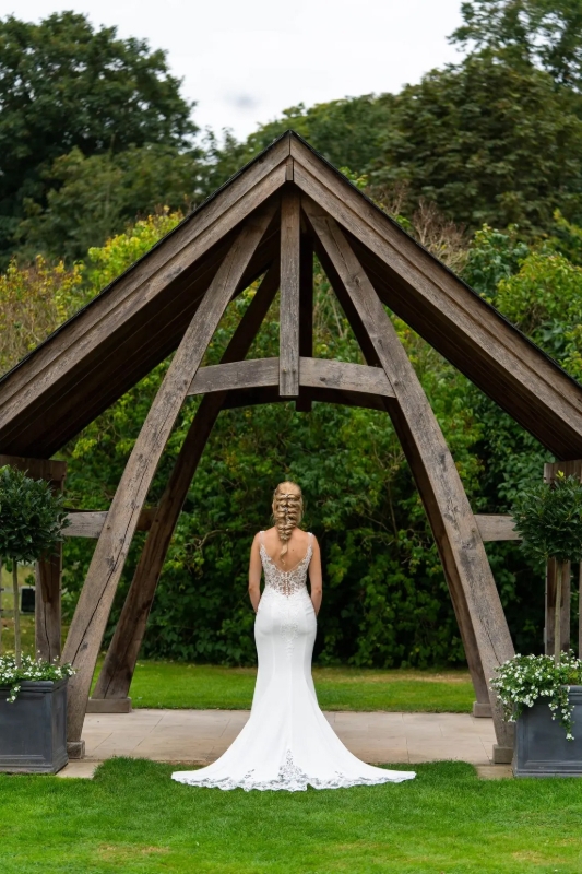 Image 4: Tudor Barn Wedding Show