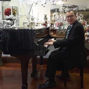 Wedding Pianist - Dennis Elvie