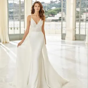 County Wedding Events Find a supplier category - Bridalwear