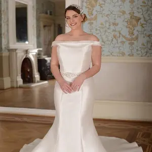 County Wedding Events Find a supplier category - Bridalwear