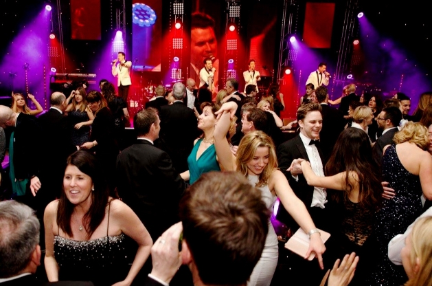 Source your wedding entertainment at our Signature Wedding Show at Wembley Stadium: Image 2b