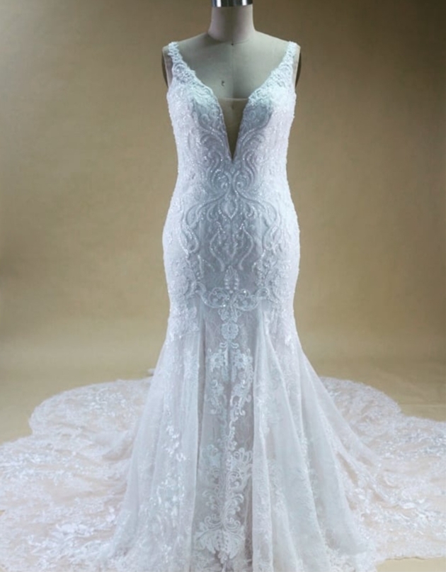 Signature Wedding Show Ascot Racecourse exhibitor has new dresses on the way: Image 1