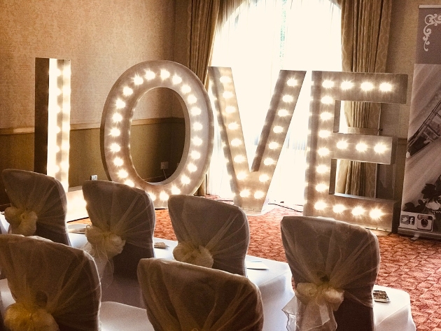 Promotion from renowned venue stylist at County Wedding Events' Signature Wedding Show: Image 1