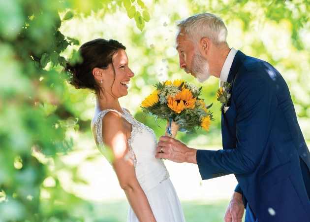 Meet wedding photographer Martyn Russell at Wembley Stadium: Image 2a