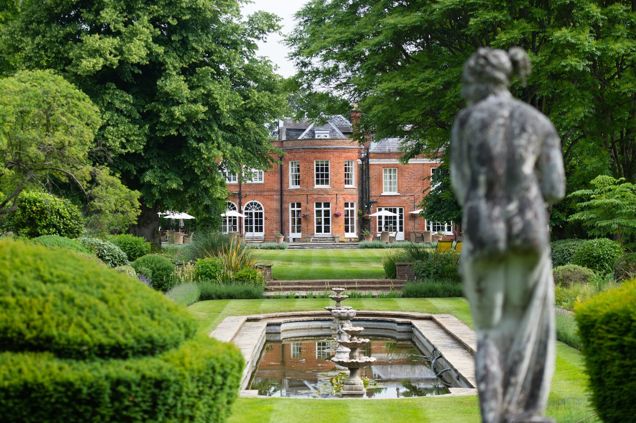 Still looking for your wedding venue? Check out Royal Berkshire in Sunninghill: Image 1a