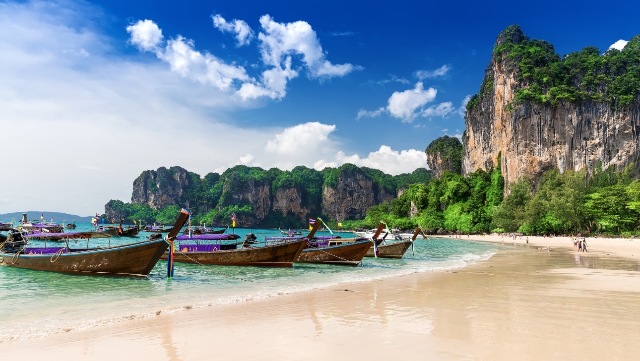 Plan your honeymoon with our Signature Wedding Show exhibitor Travel Antares: Image 1a