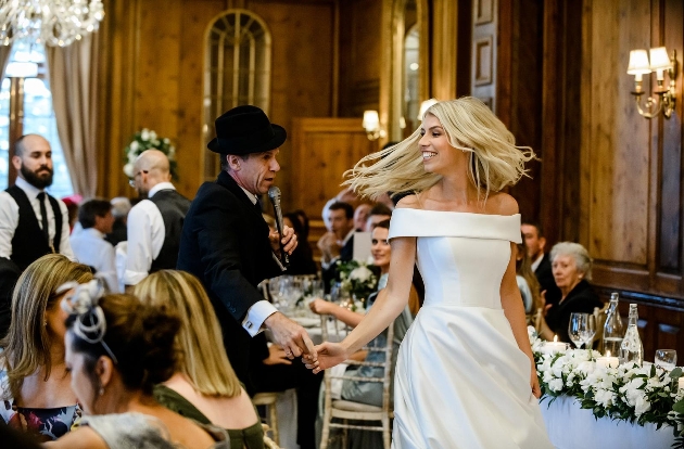 Find amazing entertainment at Ascot Racecourse's Signature Wedding show: Image 2a
